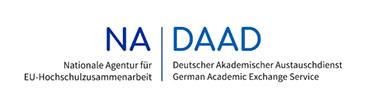 Auf der linken Seite ist ein Text mit der Überschrift "NA" und der Unterschrift "Nationale Agentur für EU-Hochschulzusammenarbeit" abgebildet. Auf der rechten Seite ein Text mit der Überschrift "DAAD" und der Unterschrift "Deutscher Austauschdienst German Academic Exchange Service". 