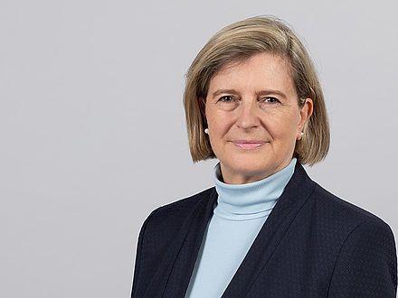 Sabine Woydt Portrait