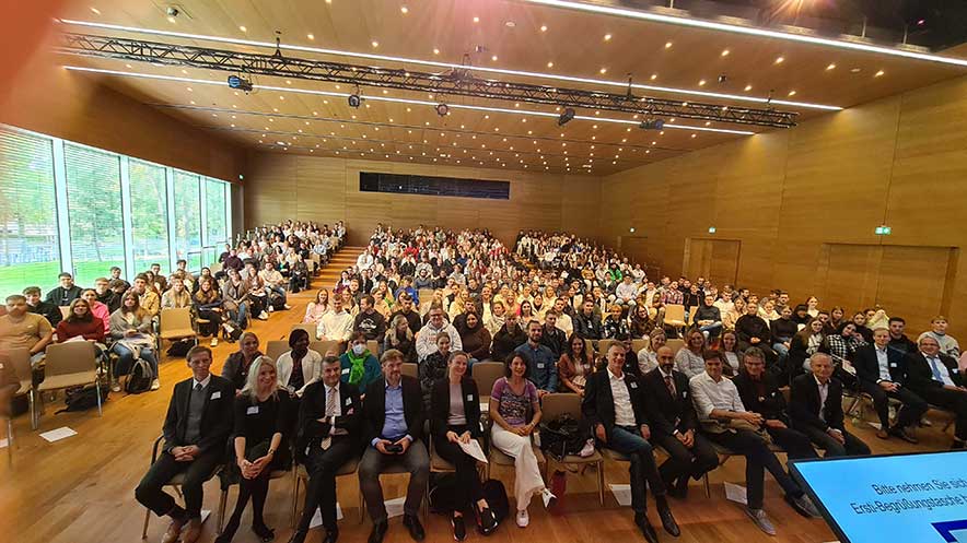 Begrüßung in der Aula am Bildungscampus der Dieter Schwarz Stiftung