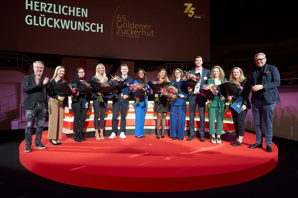 Preisverleihung an die diesjährigen Nachwuchspreisträger des Goldenen Zuckerhuts (Foto copyright Lebensmittelzeitung) Preisverleihung an die diesjährigen Nachwuchspreisträger des Goldenen Zuckerhuts (Foto copyright Lebensmittelzeitung)