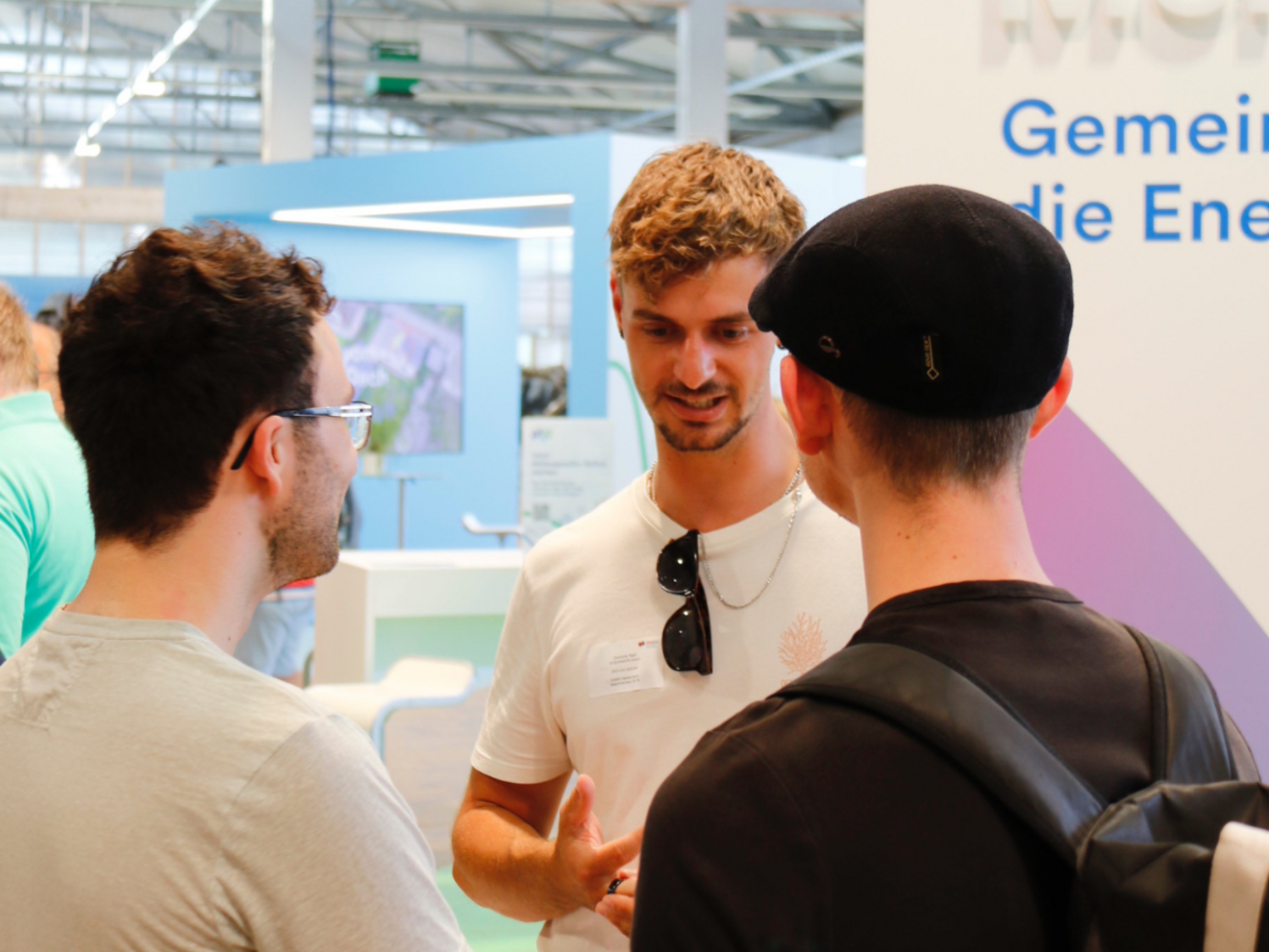 Alumnus Gründer Dominik Klaus, CEO und Gründer von Oceanmata, im Gespräch. 