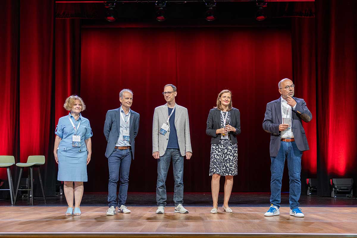 Das Handelsteam der DHBW Heilbronn begrüßt gemeinsam die Gäste. (v.l.n.r. Prof. Dr. Beate Scheubrein, Prof. Dr. Carsten Kortum, Prof. Dr. Oliver Janz, Prof. Dr. Daniela Wiehenbrauk, Prof. Dr. Stephan Rüschen)