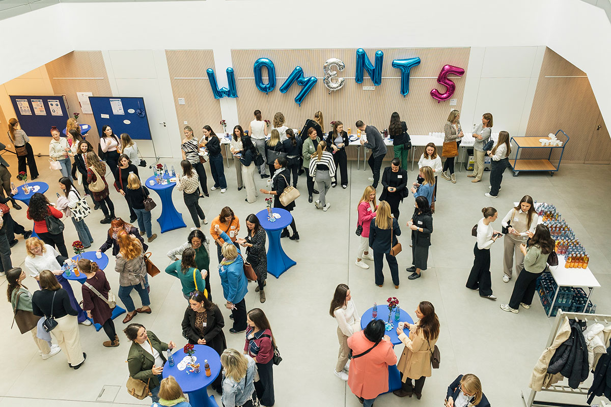 Der Saal im T-Gebäude der Hochschule Heilbronn war komplett gefüllt. 