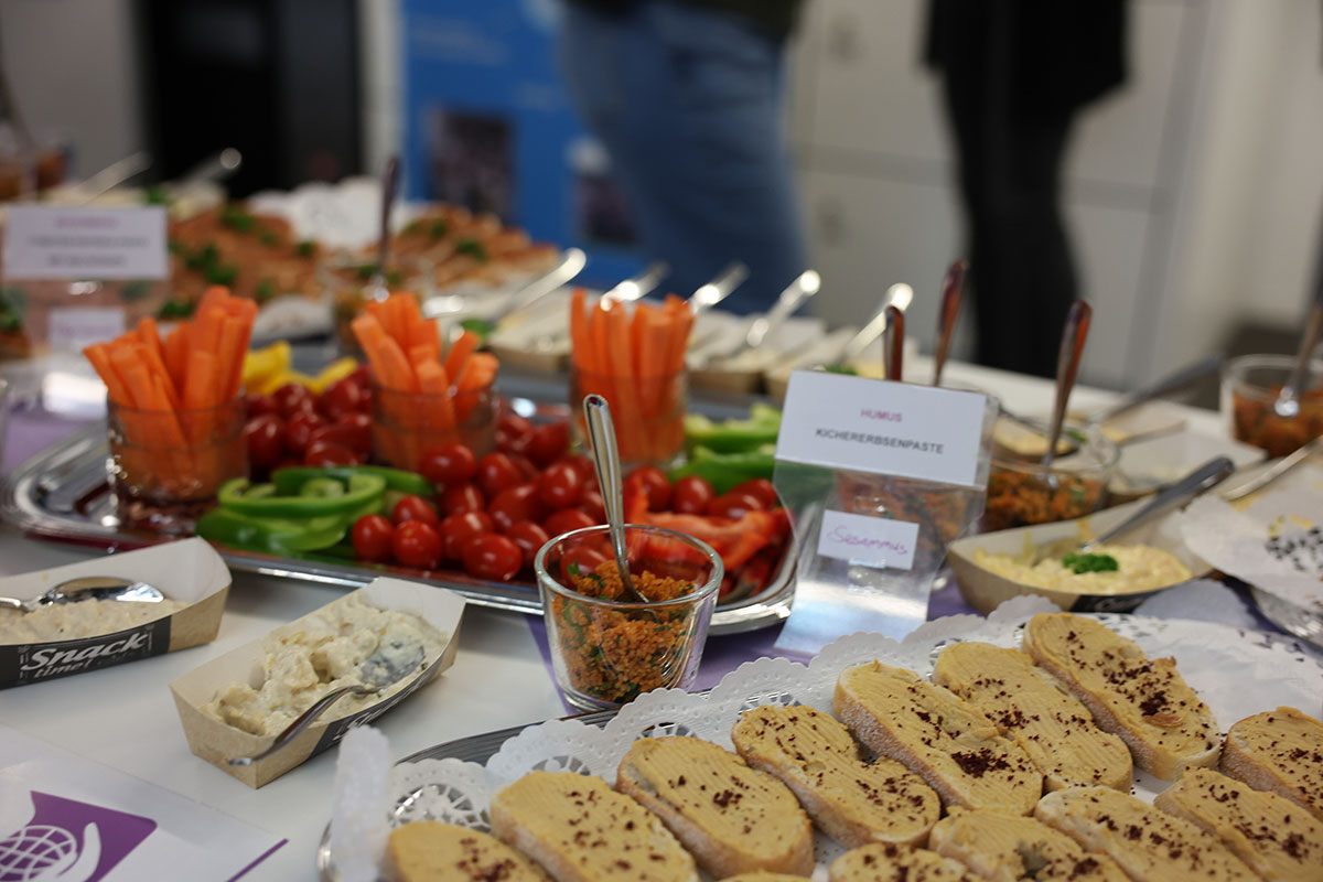 Das Buffet stellt wie in jedem Jahr der Türkische Frauenverein Heilbronn.  Das Buffet stellt wie in jedem Jahr der Türkische Frauenverein Heilbronn.