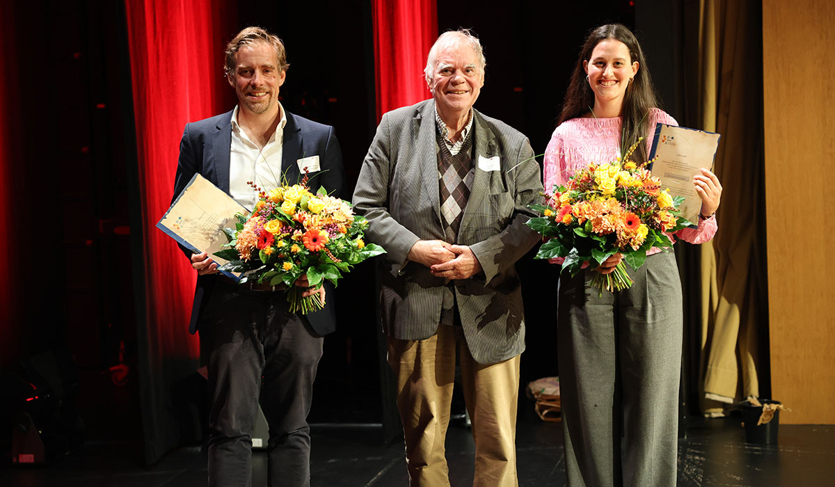 Verleihung des Ulrich-Teichler-Preises an die zwei Preisträger Dr. Alexander Mitterle und Hanna Katharina Lorenzin 