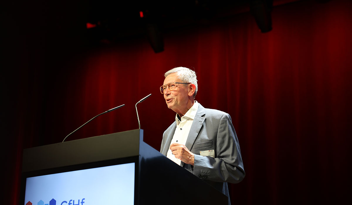Leiter der Bildungsforschung an der DHBW Heilbronn, Prof. Dr. Günter Käßer-Pawelka, begrüßte die Gäste am Bildungscampus.