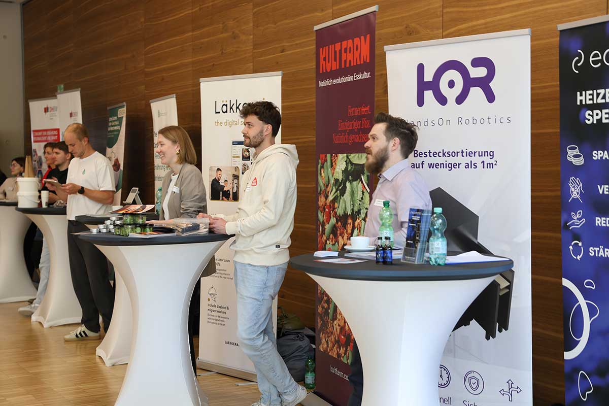 Technologische und kulinarische Innovationen formen die Zukunft der Foodbranche. Mit dabei: Läkkerai, Brewbites, Odacova, Temi, KULT FARM, Revoja, ecomates, Hands-on-robotics mit Unterstützung der TUM Venture Labs. 