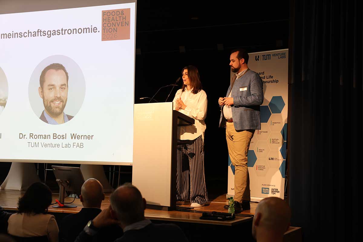 Die Veranstalter der Food & Health Convention Theresa Geisel und Roman Bosl Werner begrüßen die 150 Gäste. 